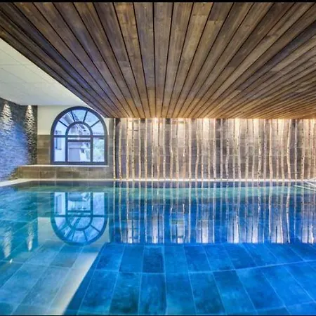 La Belle Cordee Luxury Pool And Wellness Apartmán *